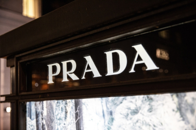 Prada закрепила в России новый бренд