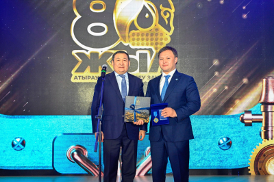 Более 40 заслуженных работников нефтегазовой отрасли награждены в честь 80-летия АНПЗ