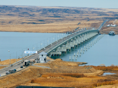 На Бухтарминском водохранилище открыли самый длинный мост в стране