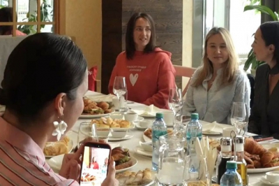 &laquo;Мама в ресурсе&raquo;: сторонники &laquo;Единой России&raquo; поддержали встречу женщин в Казани
