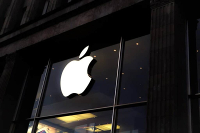 Акции Apple выросли после новости о том, что сборщик iPhone набирает персонал