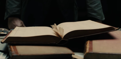 У жительницы Уфы изъяли старинную книгу при попытке вывезти ее в Ташкент