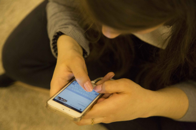 Психолог Гладких предупредила об опасности при отказе от телефона