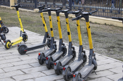 Без интернета &ndash; по СМС: новые правила аренды самокатов в Петербурге в 2026 году