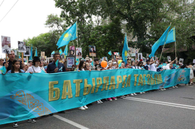 «Батырларға тағзым»: в Алматы прошла памятная акция в честь 80-летия Великой Победы