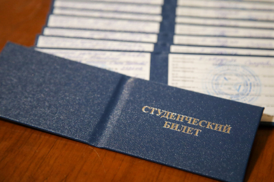 Студентам и беременным по закону можно не проходить испытательный срок на работе