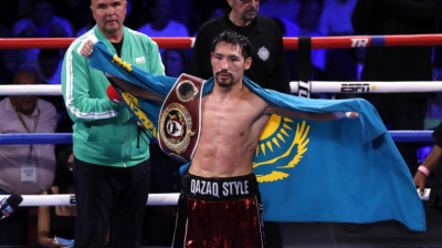 Жанибек Алимханулы нокаутировал соперника, защитив свои титулы IBF и WBO