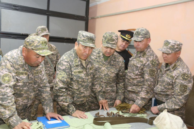 Начальник Генерального штаба совершил рабочую поездку в гарнизоны на юге страны