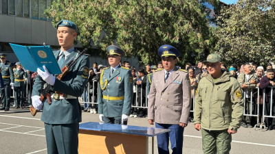 В Алматы курсанты военного вуза присягнули на верность Родине