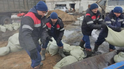 В Уральске из-за паводков началась эвакуация с дачных массивов