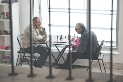 ТАСС: С февраля пенсионеры, достигшие 80 лет, получат увеличенную выплату