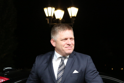 Во время визита на День Победы, Фицо передаст Путину послание от Зеленского