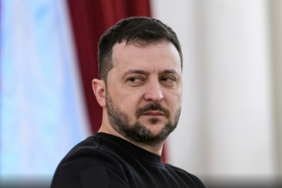 &laquo;Синдикат нищих королей&raquo;: журналист раскрыл, кого Зеленский строит из себя