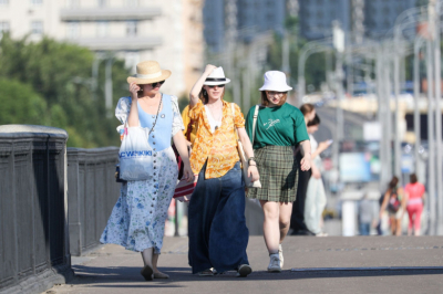 Жара в Москве, шквалы ветра в Питере: погода в двух столицах 3&ndash;9 августа