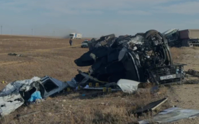 Подросток, выживший в аварии, где погибли 12 человек, начал сам есть