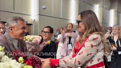 Орнелла Мути и Луселия Сантус выступили перед участниками кооперативного форума