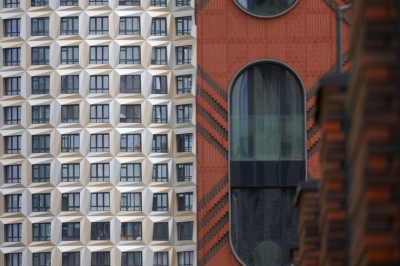 Россиянам ответили, штрафуют ли за заглядывание в чужие окна