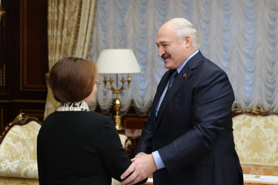 Лукашенко поделился с журналистами бургером в ресторане &laquo;Мак.бай&raquo;