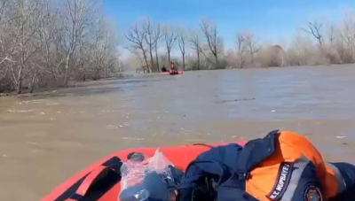 Трое мужчин пропали на воде в области Абай