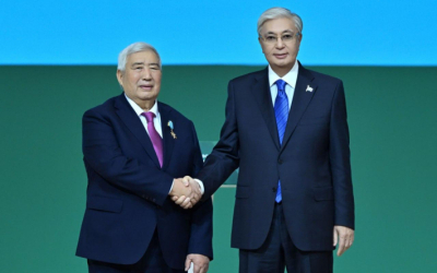 «Красный директор» Амангос Тулеуов стал Героем труда