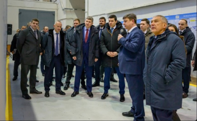 Минниханов и российские министры побывали на Казанском авиационном заводе