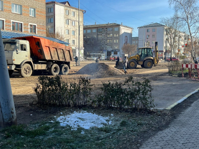 Летом сделали дороги, а осенью выкапывают трубы в Петропавловске