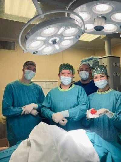 Врачи РКБ Татарстана удалили липому размером с ладонь на лице у мужчины