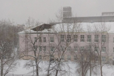 В гимназии №27 в Казани частично обрушилась крыша &mdash; здание признано объектом культурного наследия