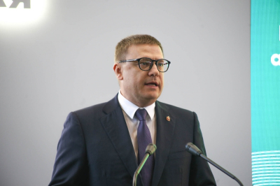 Алексей Текслер подвел промежуточные итоги работы по нацпроектам &laquo;Молодежь и дети&raquo; и &laquo;Семья&raquo;