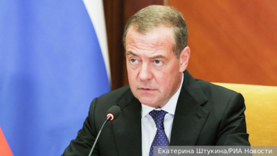 Зеленский признал попытку удара беспилотниками по ярославскому НПЗ