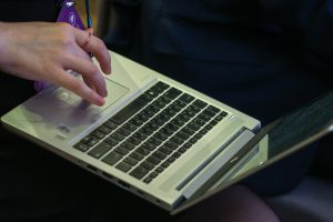 «Известия»: Доходы самозанятых в августе снизились на 11 миллиардов из-за ужесточения контроля ФНС