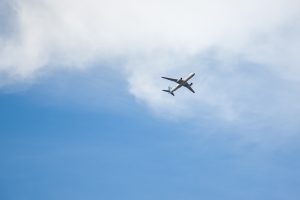 В казанском аэропорту задерживаются около 50 рейсов – ночью действовала угроза атаки