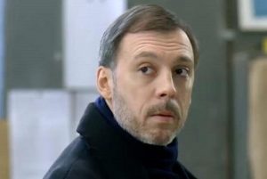 47 отказов, травма и «неудобное» лицо: как Сергей Чонишвили стал главным голосом страны