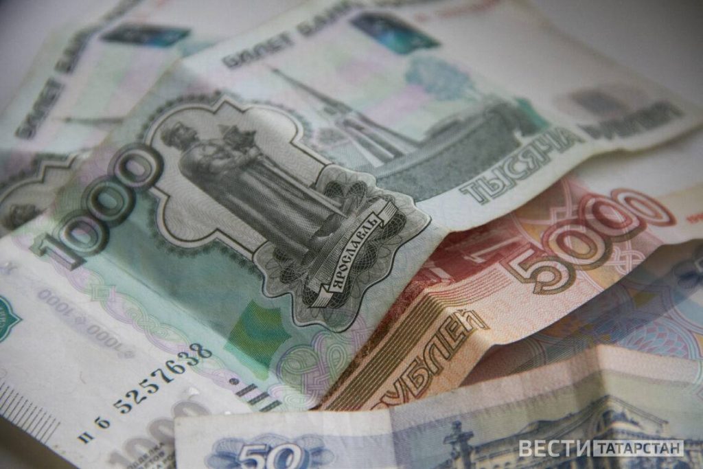 В Татарстане работу в республиканские праздники будут оплачивать в двойном размере