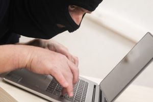 Киберэксперт рассказал о мошенничестве через игровые чаты