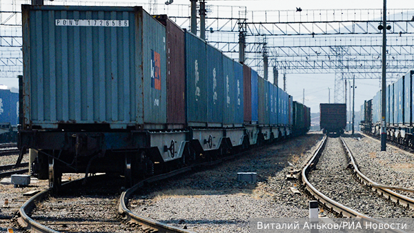 Из-за атаки БПЛА обрушилась часть железнодорожного моста в Брянской области
