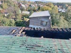 У челнинки сгорел дом, пока она копала огород