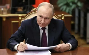 Джабаров назвал решение Вучича позвонить Путину заслуживающим уважения