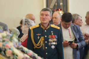 «Ъ» узнал, почему Генштаб заблокировал кандидатуру Лапина на пост главы комитета Госдумы
