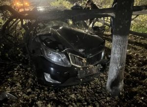 21-летний водитель Kia Rio устроил ДТП в Челнах, пострадала девушка