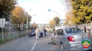 В Казани на Короленко водитель LADA сбил мальчика на самокате