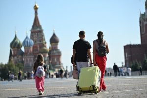 Politico: ЕС планирует ужесточить визовые правила для россиян в 2027 году