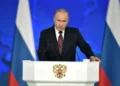 Путин потребовал «железобетонно» защищать средства россиян на фондовом рынке