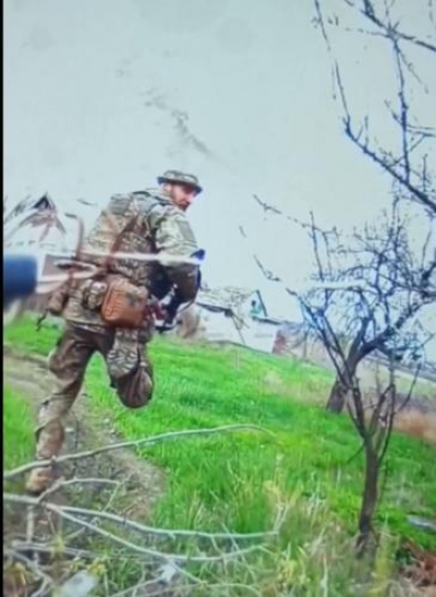 Ни шанса укрыться: FPV-дроны и сбросы накрыли пехоту ВСУ в лесополках Доброполья