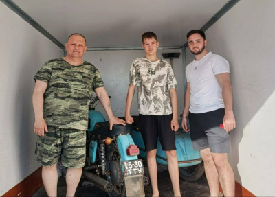 Из Тукаевского района для бойцов СВО отправили мотоцикл и гуманитарную помощь